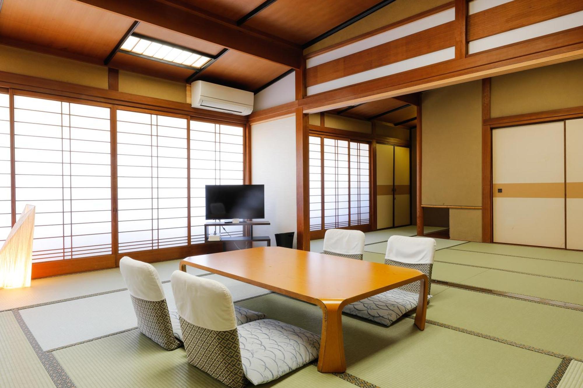 Tsuruya Ryokan Toyooka  Buitenkant foto