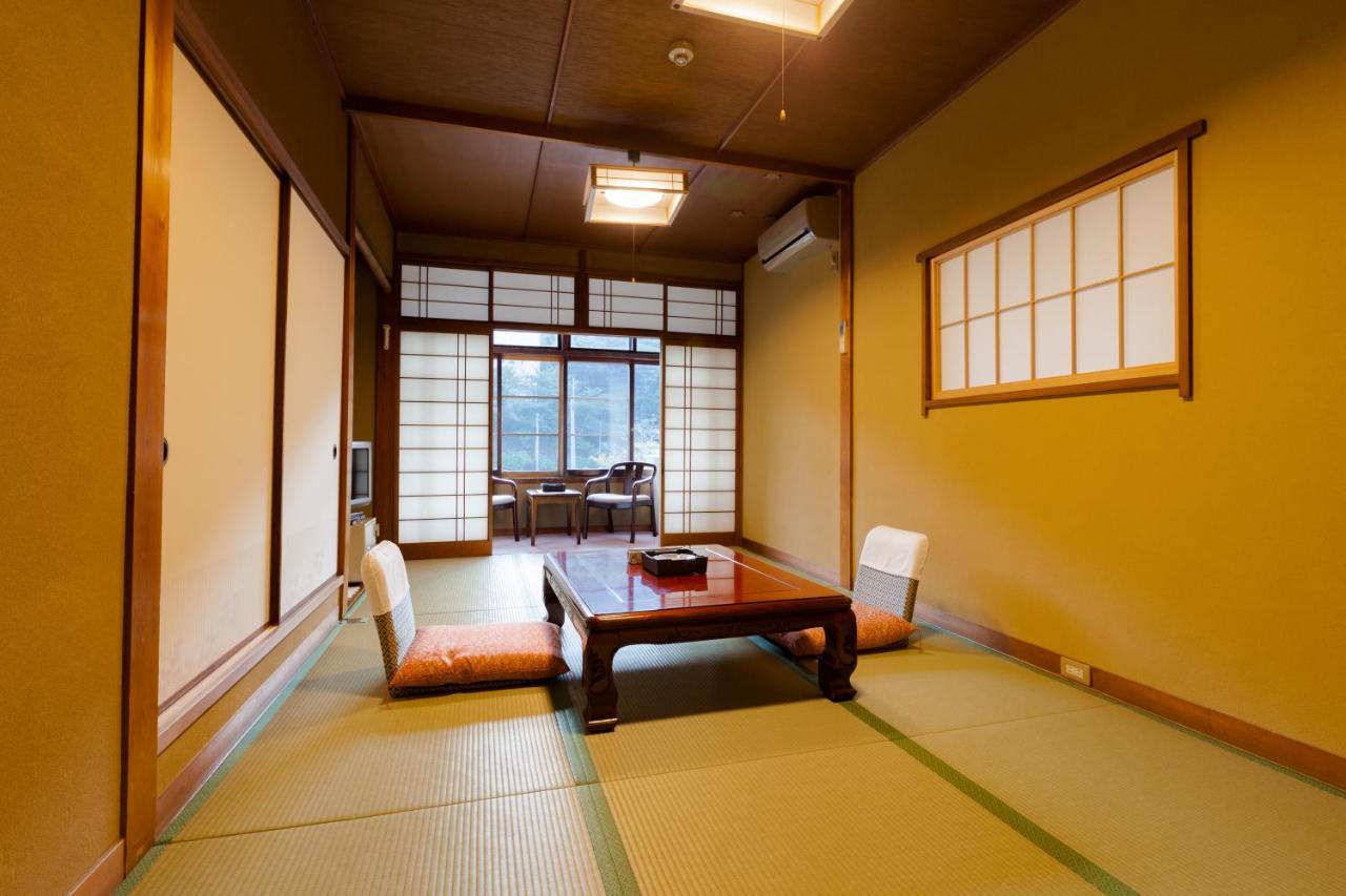 Tsuruya Ryokan Toyooka  Buitenkant foto